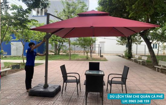 dù lệch tâm che quán cafe