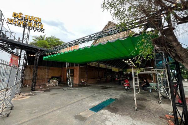 làm mái hiên di động